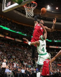 NBA直播- 里昂客场绝杀终结巴黎连胜  