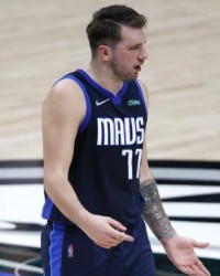 NBA直播- 东契奇三双独行侠加时胜马刺  